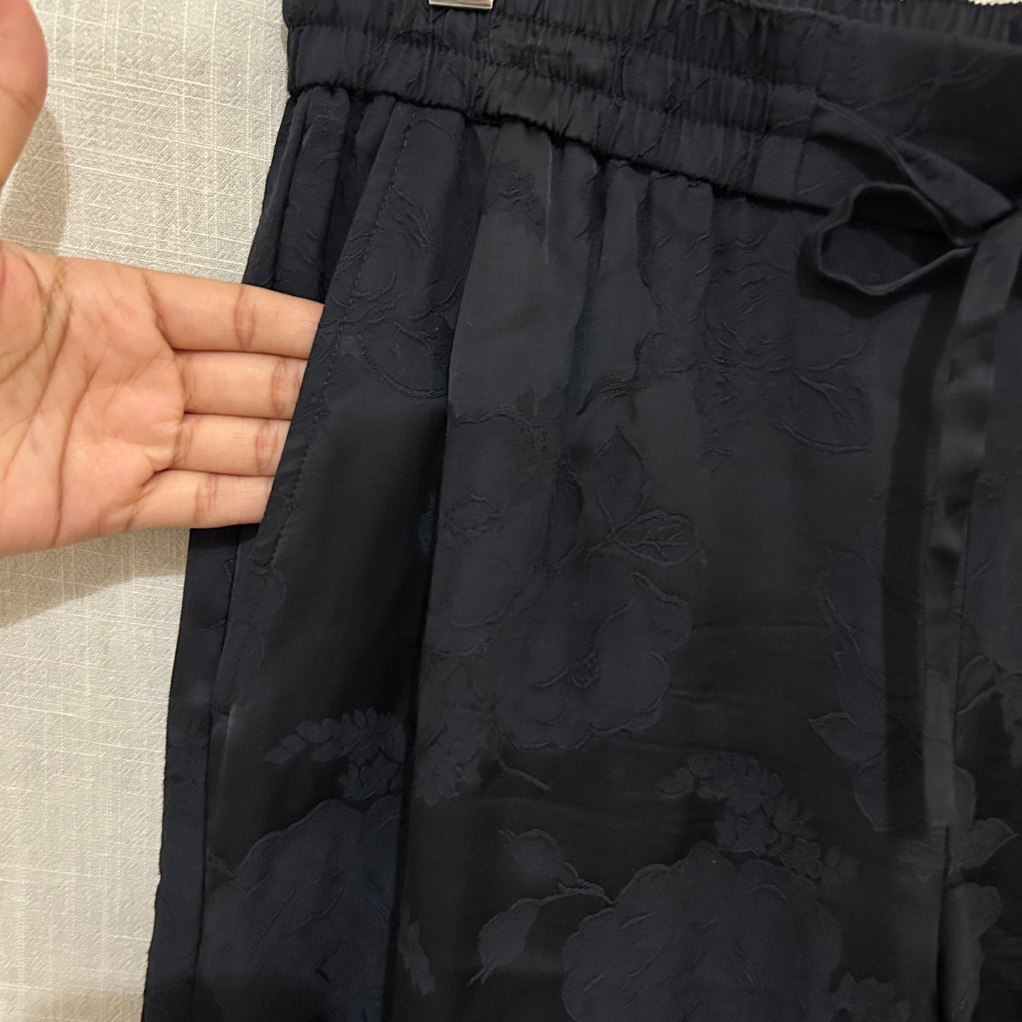 Navy Floral Jacquard Drawstring Culotte Pants