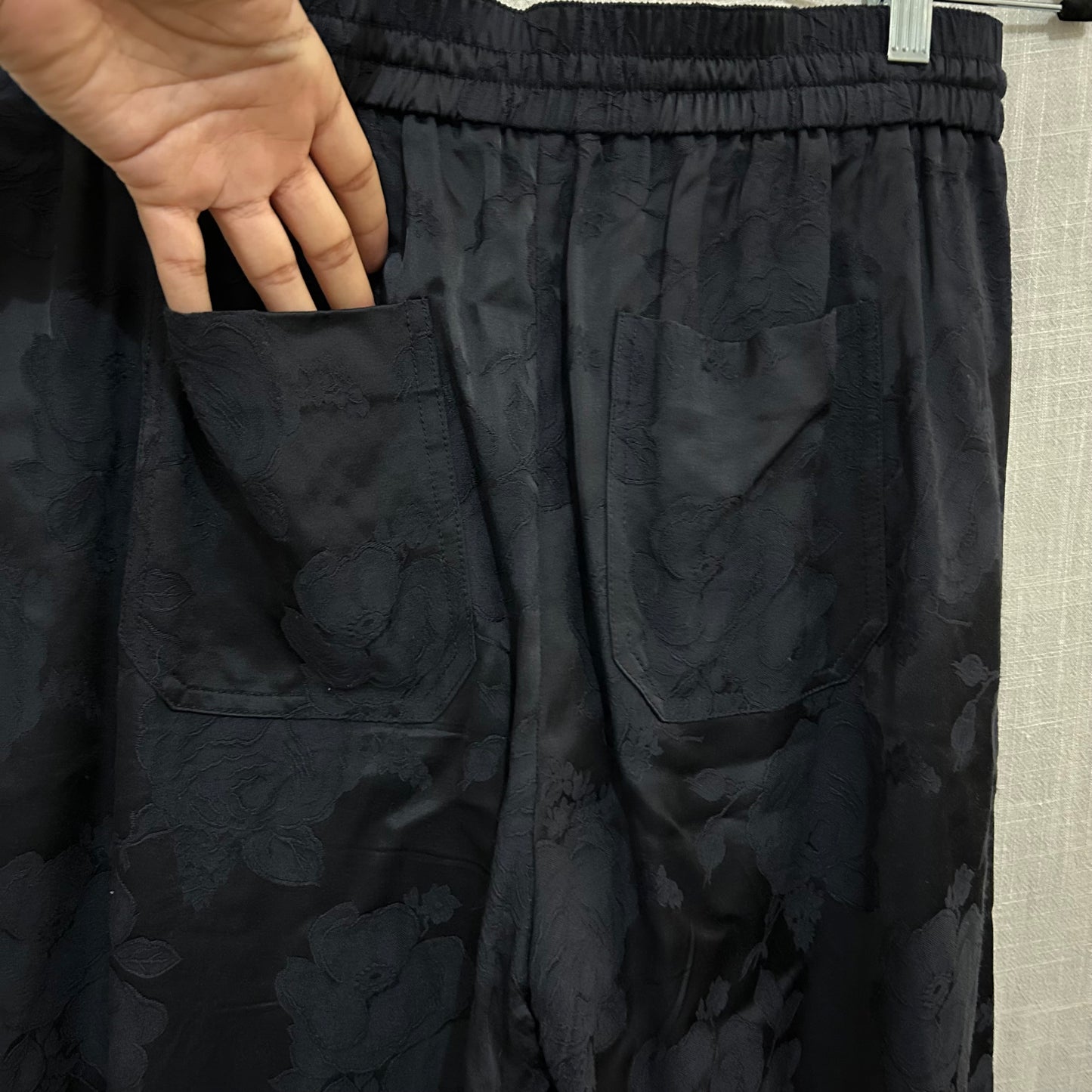 Navy Floral Jacquard Drawstring Culotte Pants