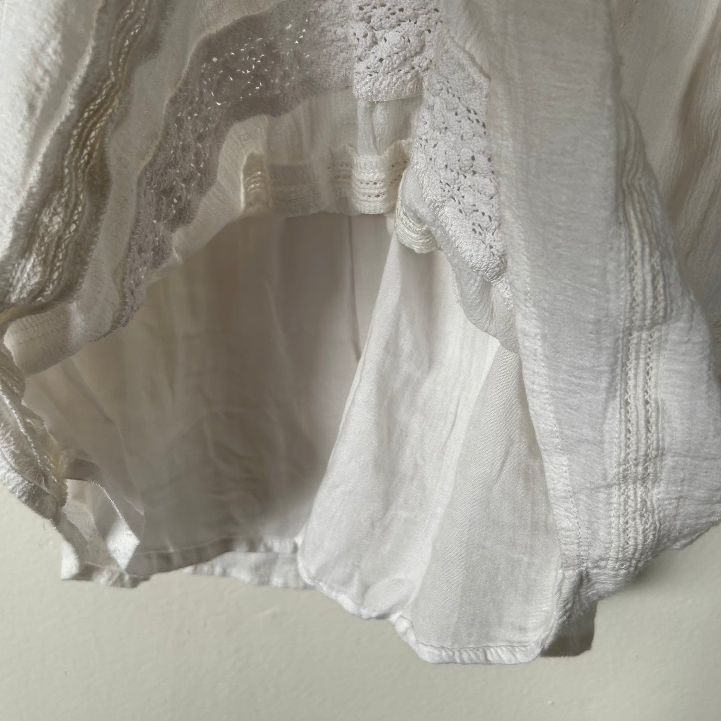 Alacati Dress In Plain White Cotton Crinkle Ivory White