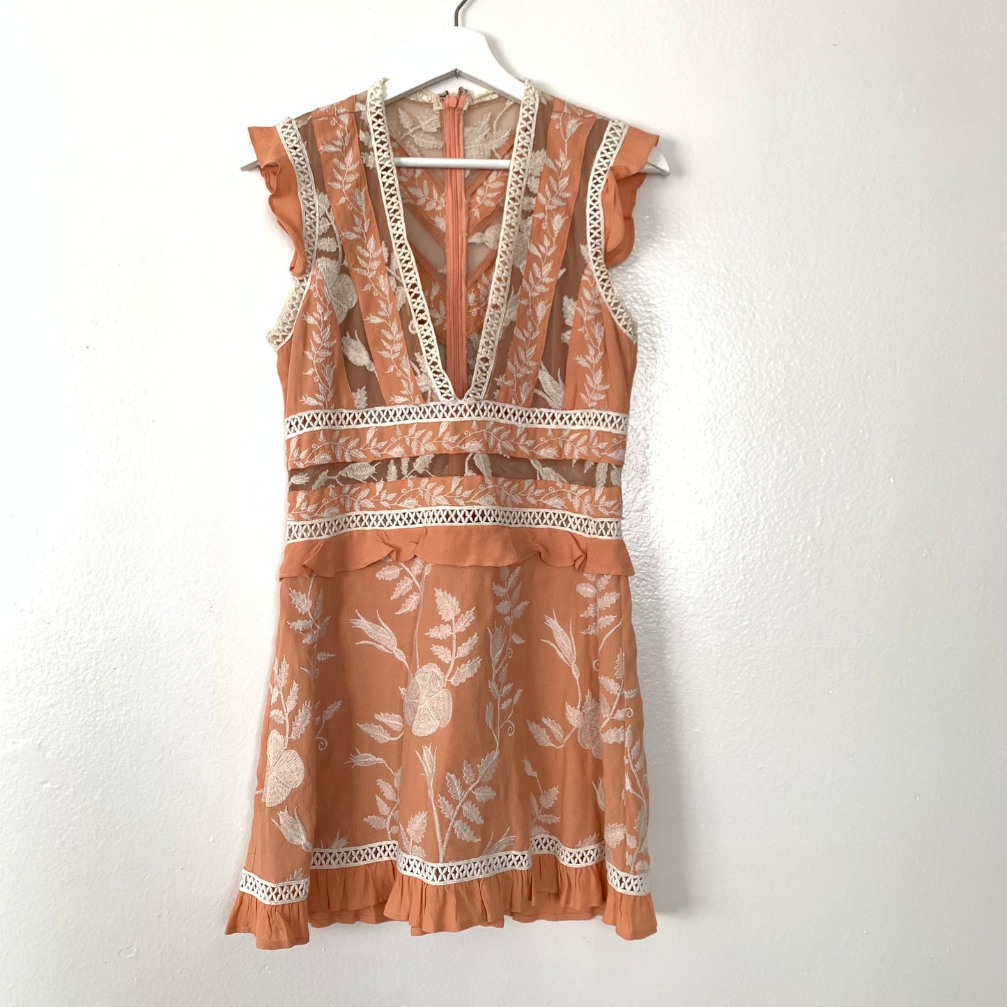 Mia Mini Dress Medium Lace Ruffles Embroidered Peach White