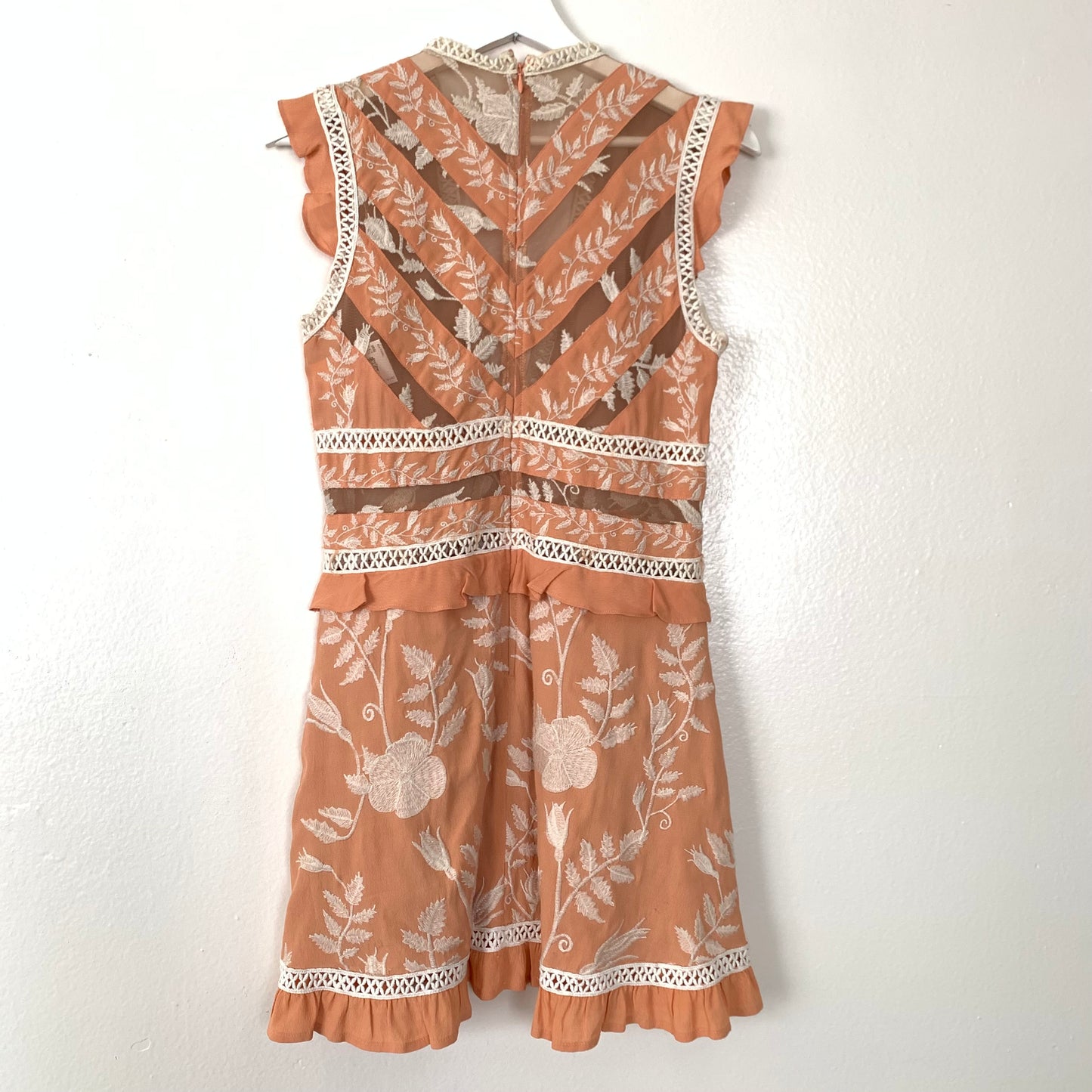 Mia Mini Dress Medium Lace Ruffles Embroidered Peach White
